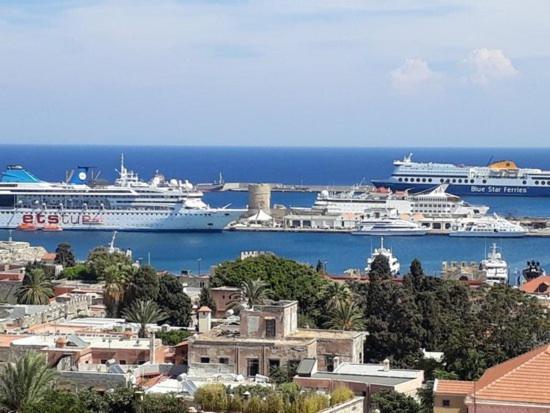 Hotell Nikos Takis Fashion Boutique